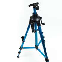 Без бренда «Мольберт металлический тренога складной, усиленный, синий в чехле с уровнем, компасом и ручкой, регулируемый» в Хабаровске